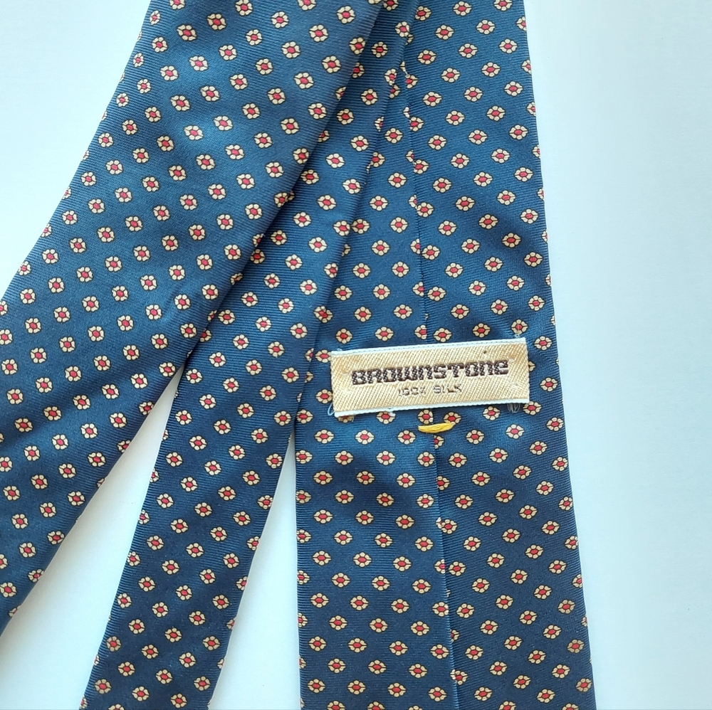 Vinatge Brownstone 100% Silk Tie Blue Red